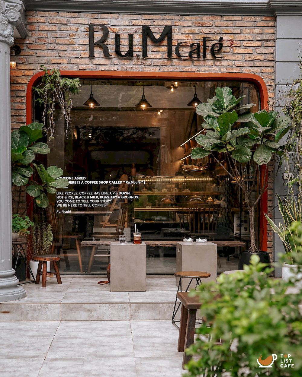 Friendly space and specialty coffee welcome all in Tay Ho 